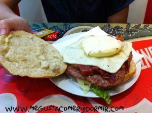 Hamburguesa con queso de cabra